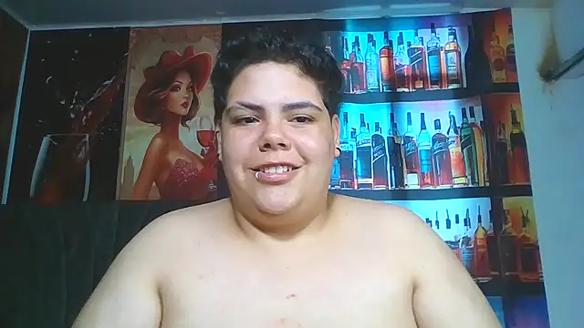Hailey_Curvy