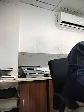 Desi_Lodo_Gujju_Boy live cam on StripChat