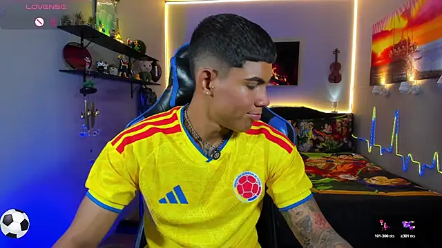 Damian_latinxxx live cam on StripChat