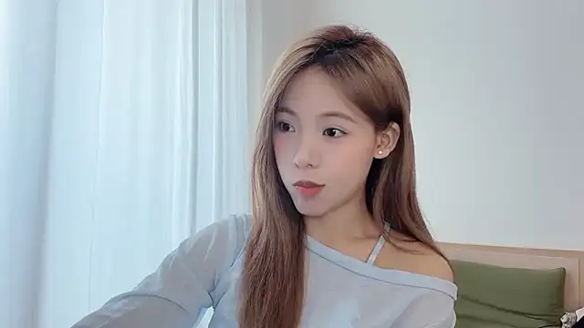 Meng_777 live cam on StripChat