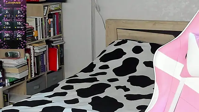 bbJ_one live cam on StripChat