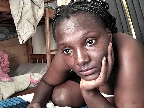 sexyleah25 webcam