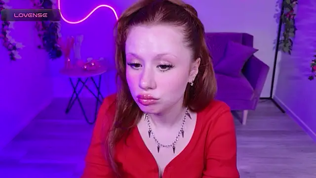 AuroraBabyDoll webcam