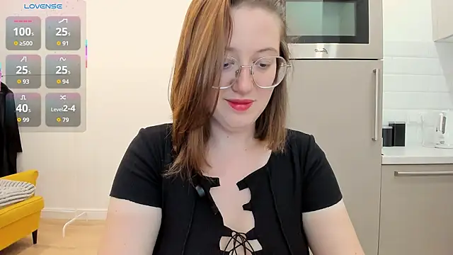 Charmy_Gracy live cam on StripChat