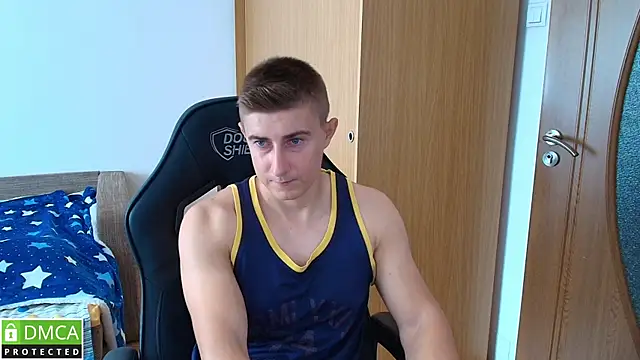 smanking22 live cam on StripChat