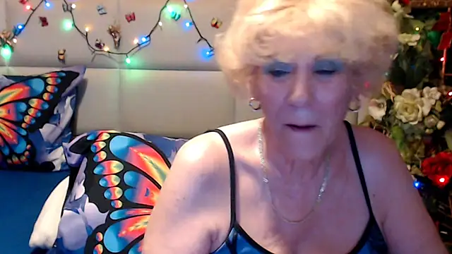 HappyWomanOn webcam