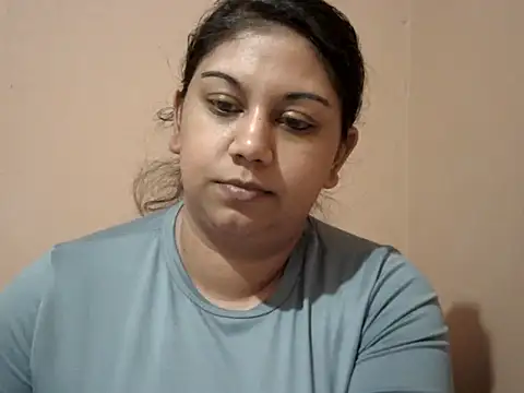 bellachow10 - Bellachow10's free webcam - UK Sex Cams