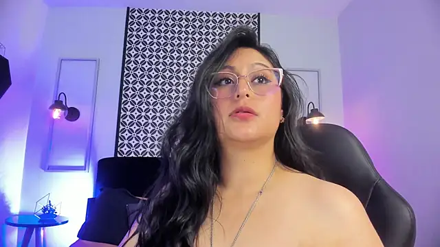 Amber_gold_ webcam