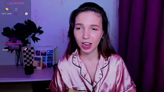 KindHazelHere_ webcam