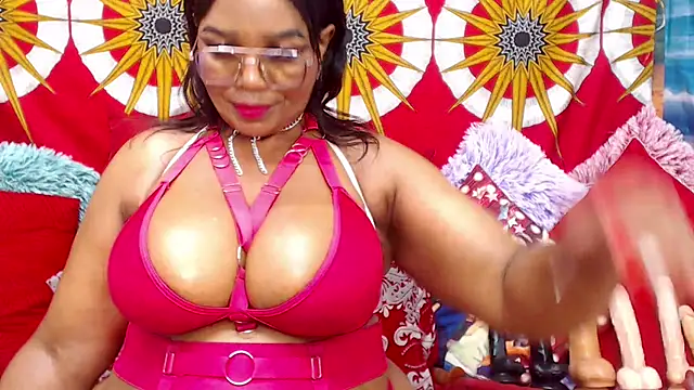 MATURExxxASS webcam