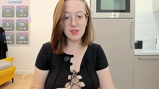 Charmy_Gracy webcam