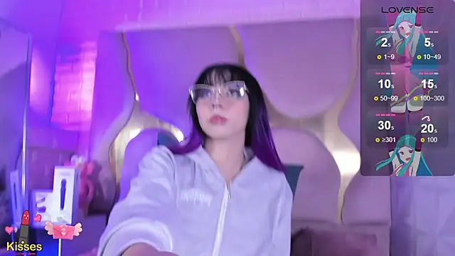 NaniiSisy live cam