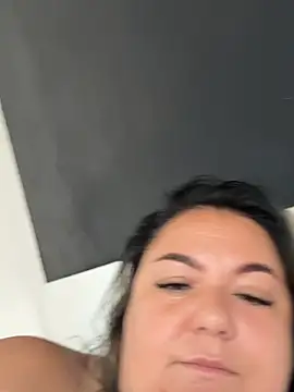 MikyVesela webcam