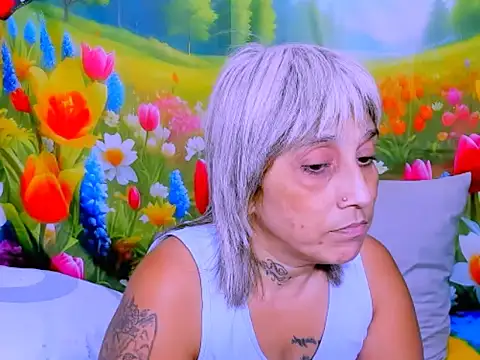 indianroxy webcam