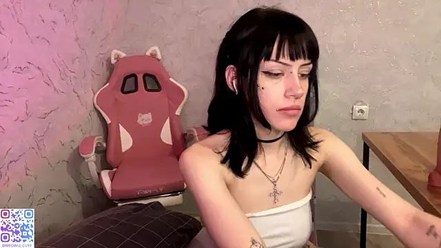 meowli_cute live cam on StripChat