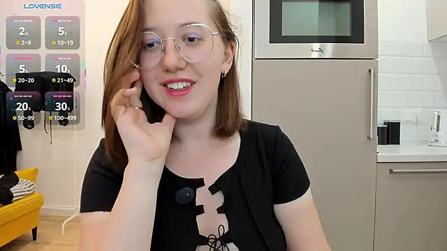 Charmy_Gracy webcam