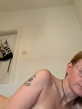 jannis1992 live cam
