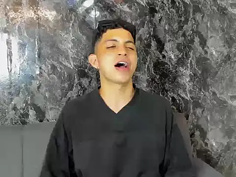 cameron_lux77 webcam
