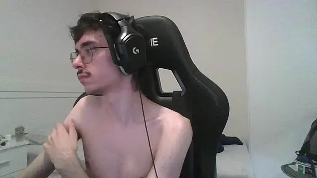 gabrielNovin17cm live cam on StripChat