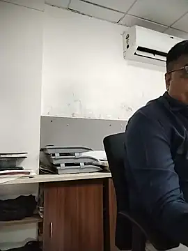 Desi_Lodo_Gujju_Boy live cam on StripChat