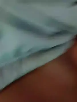 RAYI_Queen_4 webcam