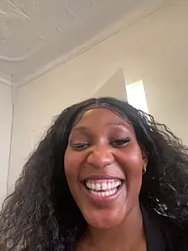 ConnieSmall24 webcam