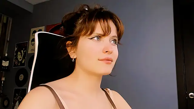 LolaDominara webcam