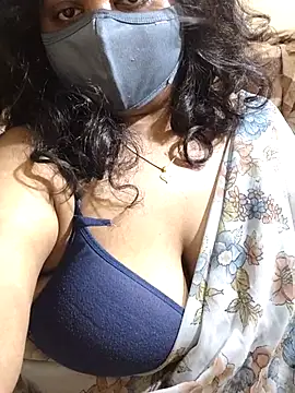 Yoursriya25 live cam on StripChat