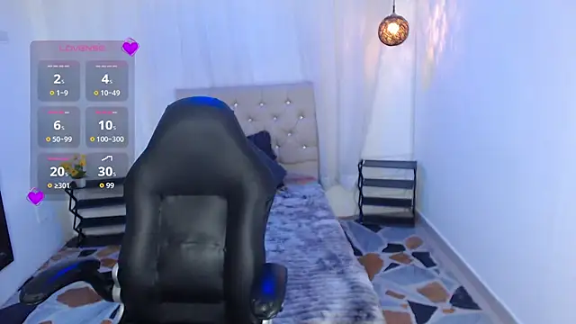 Sofia_granny live cam on StripChat