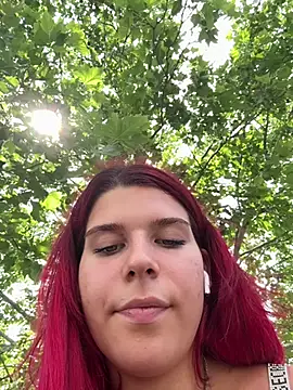 RiriRoseey live cam on StripChat