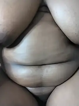 WildnWetMilfX36 live cam