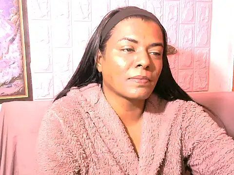 Indiannaughtygoddess live cam on StripChat