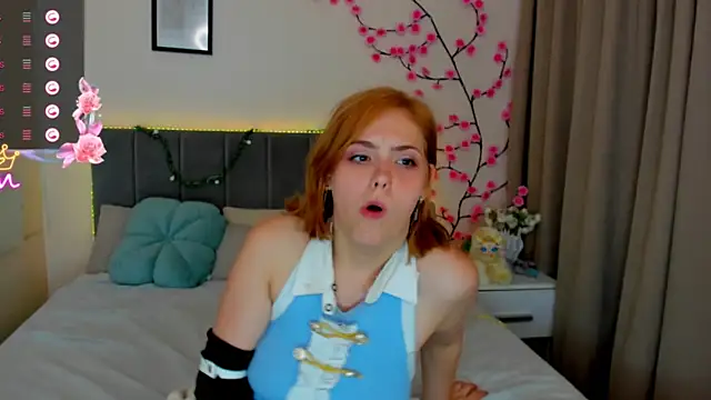 DellaRows live cam on StripChat