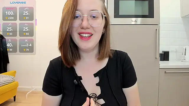 Charmy_Gracy live cam on StripChat