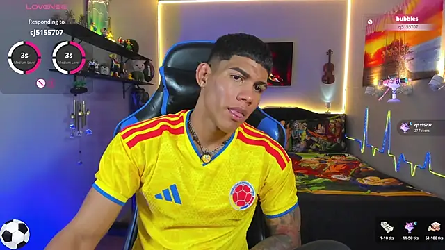 Damian_latinxxx live cam on StripChat