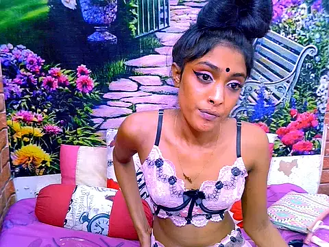 IndianPretty14u2Luv webcam