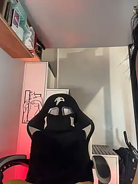AsianMilfSheryl webcam
