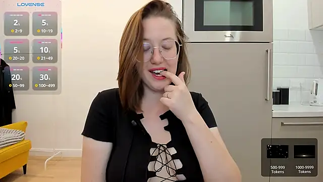 Charmy_Gracy webcam