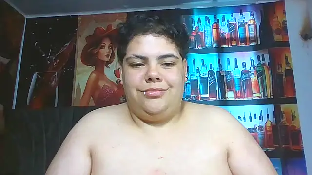 Hailey_Curvy webcam