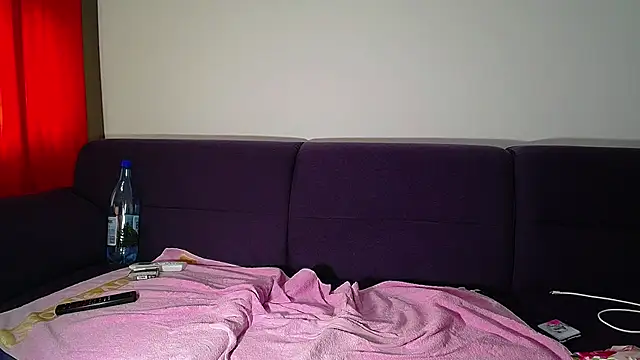 Julianna68 webcam