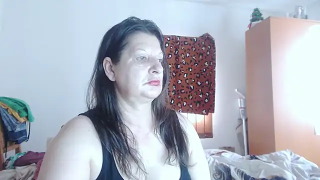 ExtasyMature live cam on StripChat