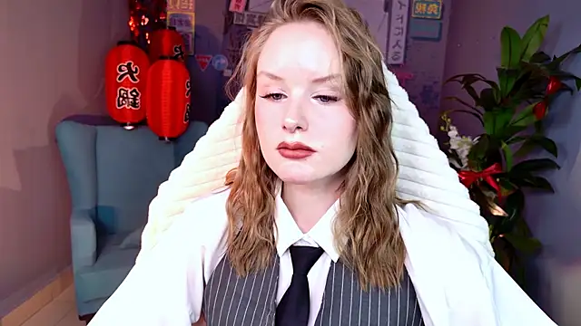 VivienLeeigh live cam on StripChat