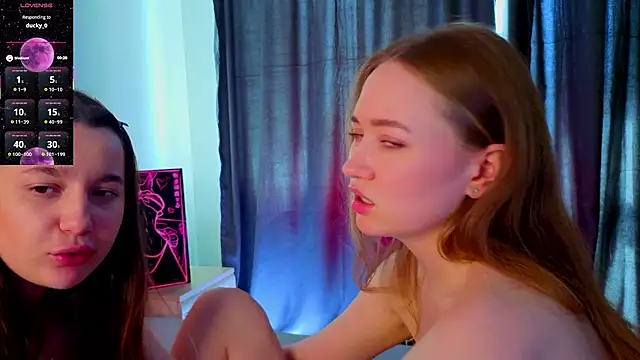 LauriePerez webcam
