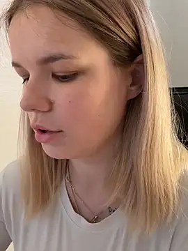 KimEvanss webcam