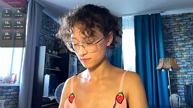 CurlyWinx webcam