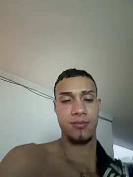friends_lust_latin live cam
