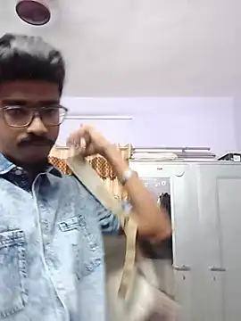 Halfbloodstud webcam