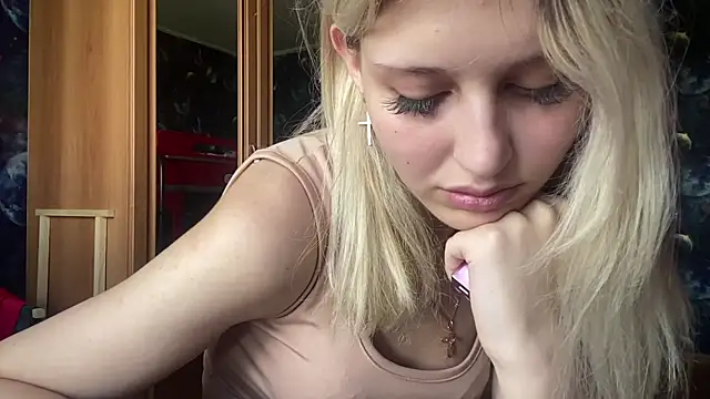 Nelly_Gilbert webcam