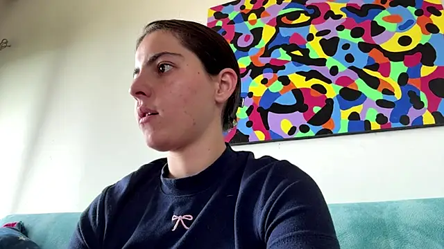 MarisaKomar webcam