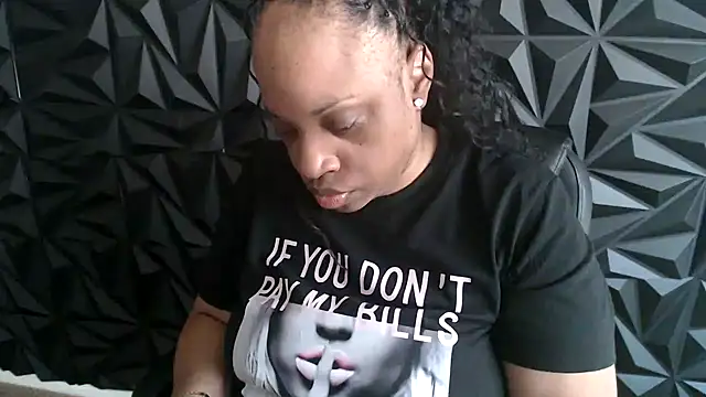 Sexymona1218 webcam